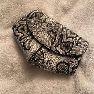 Snake print crossbody belt bag